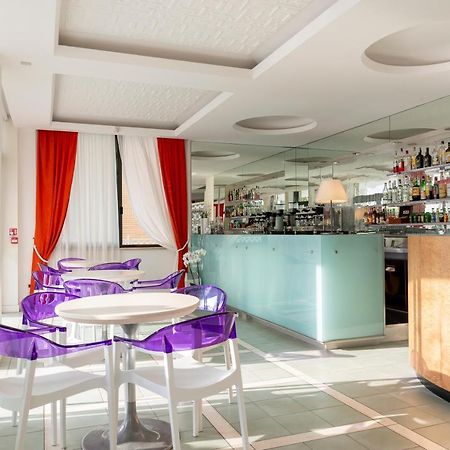 Hotel Dino San Benedetto del Tronto Bagian luar foto